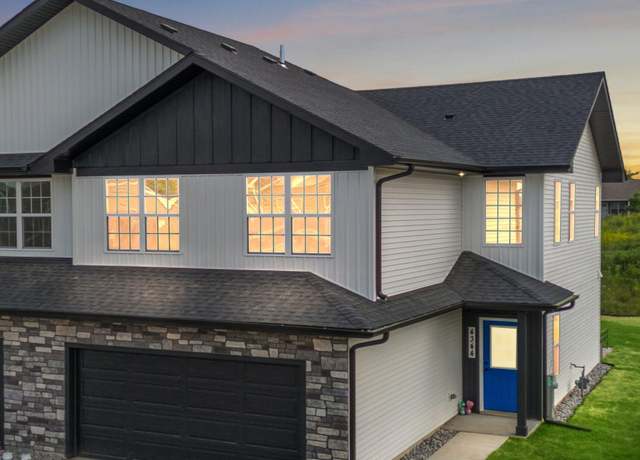 Property at 4292 W 77th Pl, Merrillville, IN 46410, 3 beds, 2.5 baths