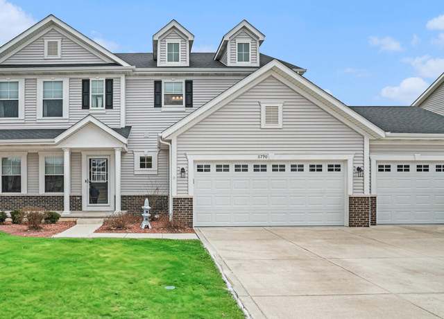 Property at 11790 Perry St, Crown Point, IN 46307, 5 beds, 3.5 baths