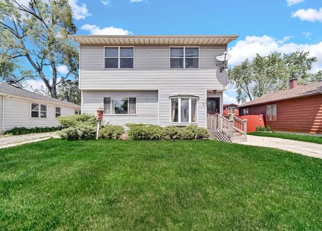 Property at 2643 Glenwood St, Highland, IN 46322, 4 beds, 2 baths
