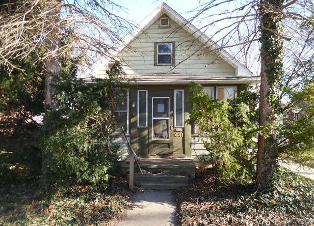 Property at 441 S 4th St, Chesterton, IN 46304, 2 beds, 1.5 baths