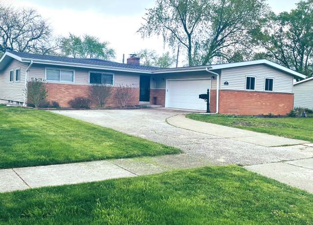 Property at 254 E Greenwood Ave, Crown Point, IN 46307, 4 beds, 3 baths
