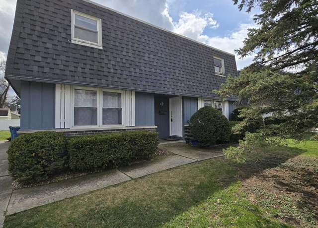 Property at 501 W Farragut St, Crown Point, IN 46307, 3 baths
