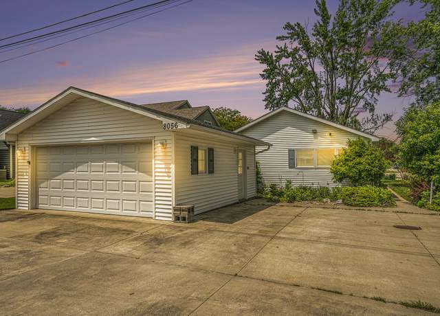 Property at 8056 E North Rd, Syracuse, IN 46567, 2 beds, 2 baths