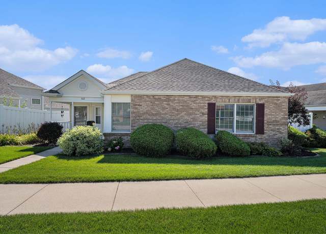 Property at 621 Meadow Brook Dr, Lowell, IN 46356, 3 beds, 2 baths