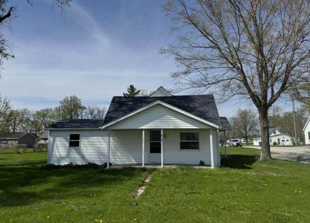 Property at 614 E Washington St, Morocco, IN 47963, 3 beds, 1 bath