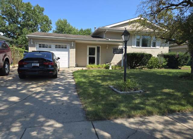 Property at 7217 Pierce St, Merrillville, IN 46410, 3 beds, 2 baths