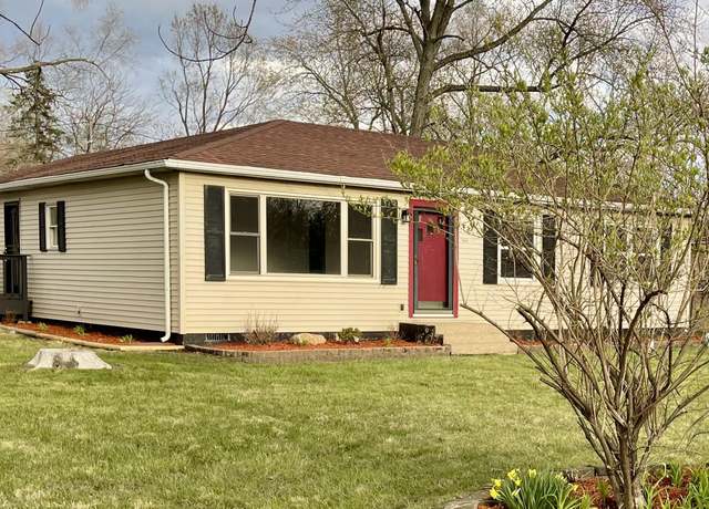 Property at 7447 Dakota St, Merrillville, IN 46410, 3 beds, 2 baths