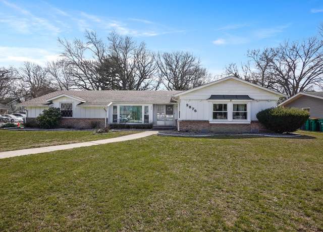 Property at 2575 W 65th Ave, Merrillville, IN 46410, 3 beds, 2.5 baths