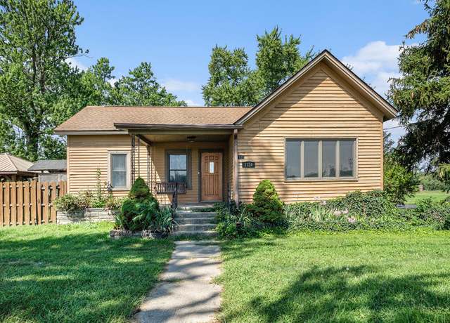 Property at 1124 N 100 E, Chesterton, IN 46304, 2 beds, 2 baths