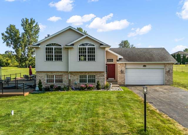 Property at 4675 E 101st Ave, Crown Point, IN 46307, 3 beds, 1.5 baths