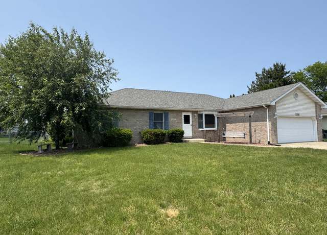 Property at 926 Springdale Dr, Hobart, IN 46342, 4 beds, 3 baths
