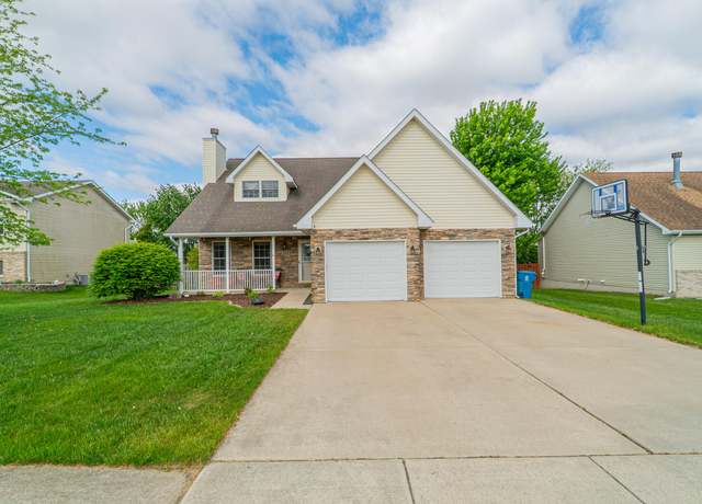 Property at 17328 Camelot Dr, Lowell, IN 46356, 4 beds, 2.5 baths