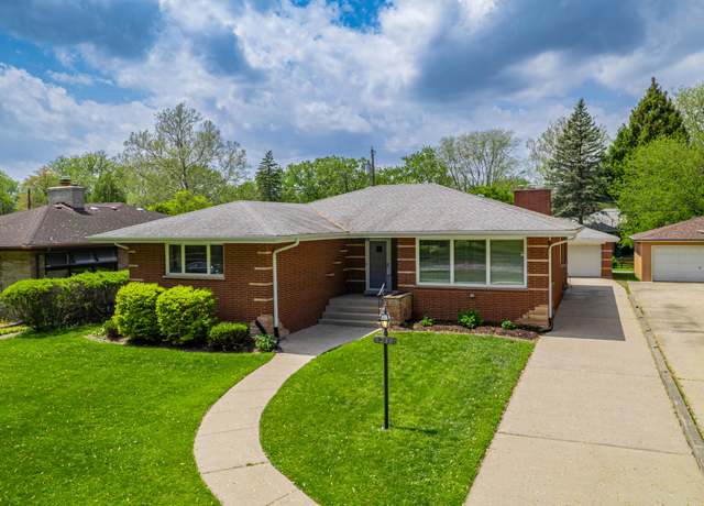 Property at 8246 Parkview Ave, Munster, IN 46321, 3 beds, 1.5 baths