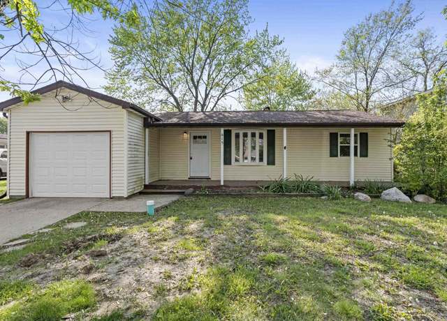 Property at 415 Prairie St, Crown Point, IN 46307, 3 beds, 1 bath