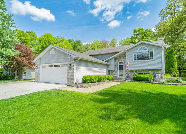 Property at 2730 Tulip Ln, Hobart, IN 46342, 5 beds, 2 baths