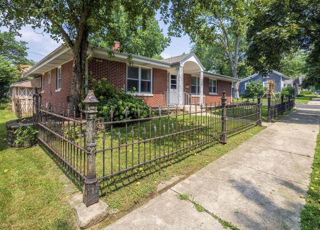 Property at 305 Erie St, Valparaiso, IN 46383, 3 beds, 2.5 baths