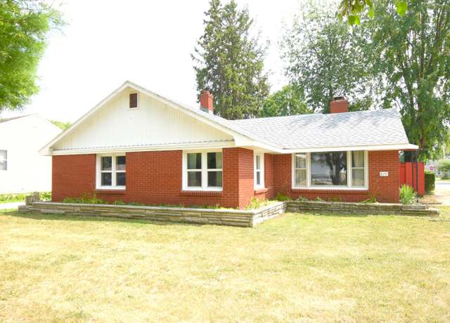 Property at 829 W Washington St, Rensselaer, IN 47978, 3 beds, 1.5 baths