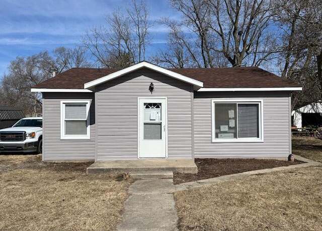 Property at 110 E North St, Goodland, IN 47948, 2 beds, 1 bath
