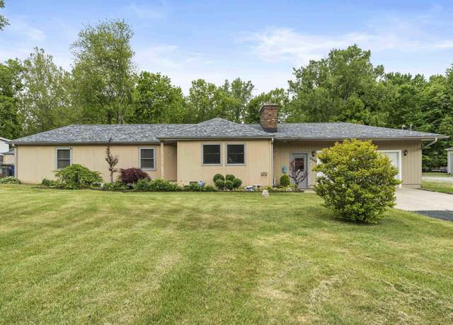 Property at 6646 West Johnson Rd, La Porte, IN 46350, 3 beds, 2.5 baths