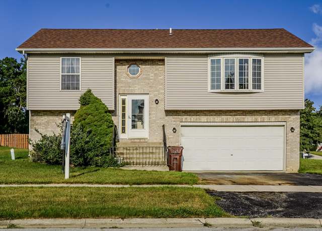 Property at 12343 Vanderberg Pl, Crown Point, IN 46307, 3 beds, 2.5 baths