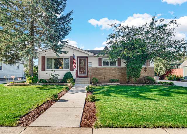 Property at 3208 Grand Blvd, Highland, IN 46322, 3 beds, 1.5 baths