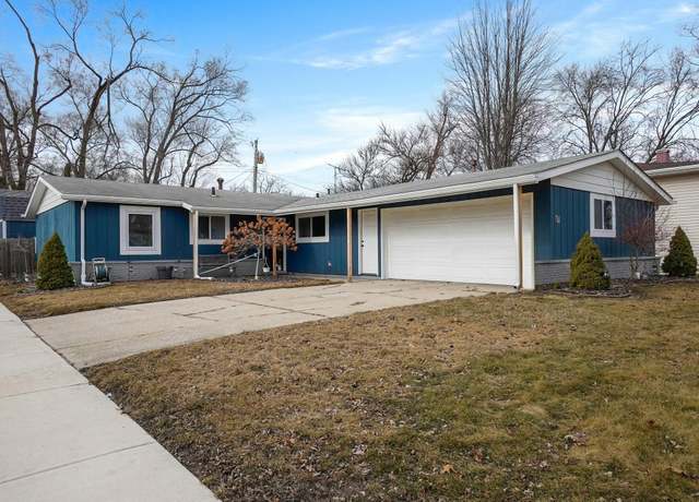 Property at 704 N Glenwood Ave, Griffith, IN 46319, 3 beds, 1.5 baths