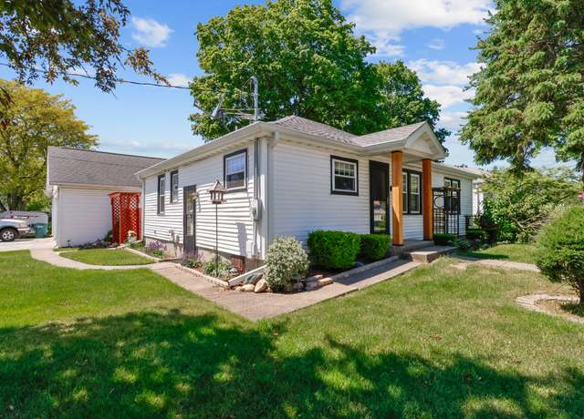 Property at 611 Roosevelt Rd, Valparaiso, IN 46383, 3 beds, 1.5 baths