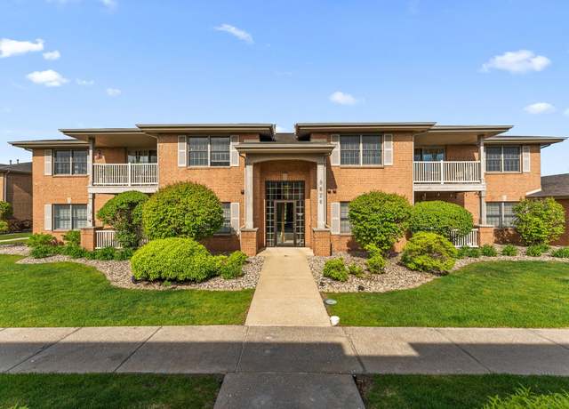 Property at 9826 Wildwood Cir Unit 2a, Munster, IN 46321, 2 beds, 2 baths