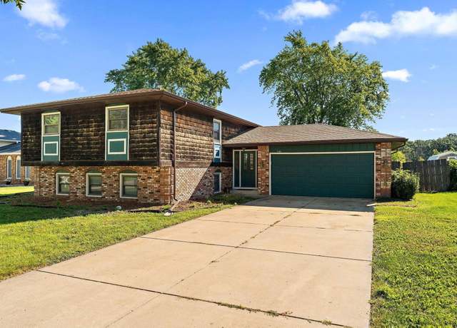 Property at 1152 S Ridge St, Crown Point, IN 46307, 5 beds, 2 baths