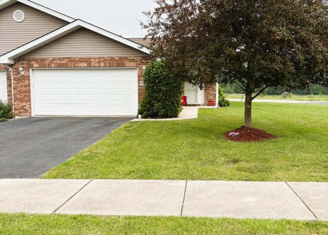 Property at 9096 Carolina Ct, Merrillville, IN 46410, 2 beds, 2 baths