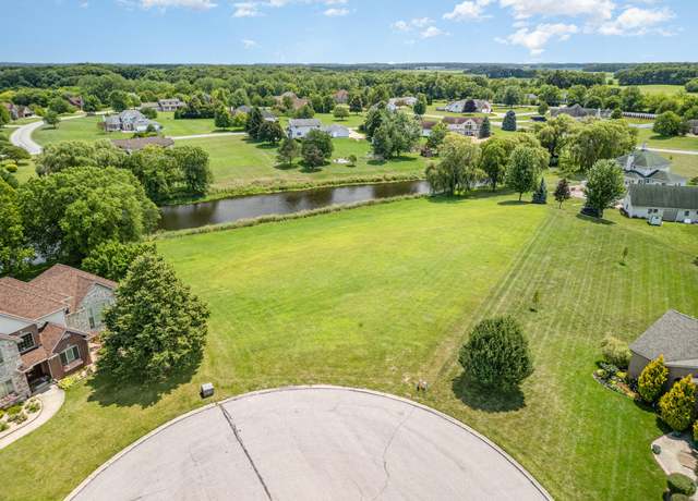 Property at 2645 E 111th Ct, Crown Point, IN 46307