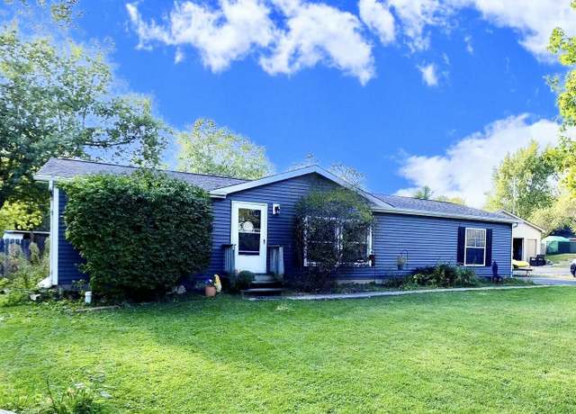 Property at 46 S Delmar Ct, Hebron, IN 46341, 3 beds, 2 baths