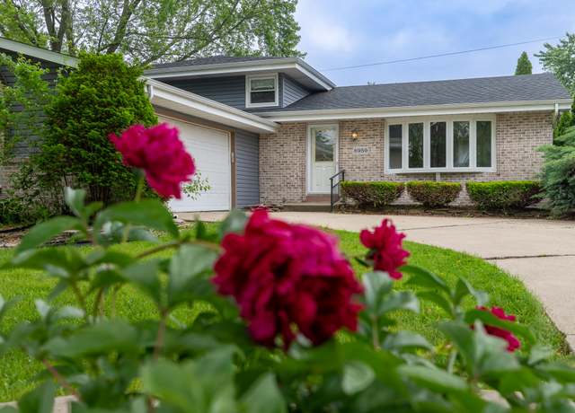 Property at 6959 W 85th Ave, Crown Point, IN 46307, 4 beds, 2 baths