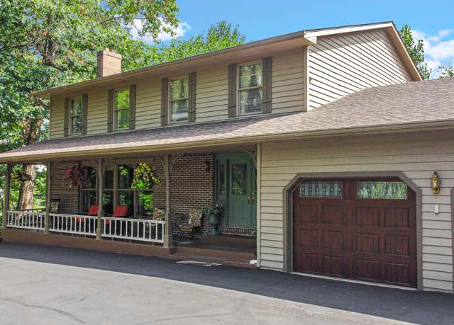 Property at 98 Hackney Ln, Valparaiso, IN 46385, 4 beds, 2.5 baths