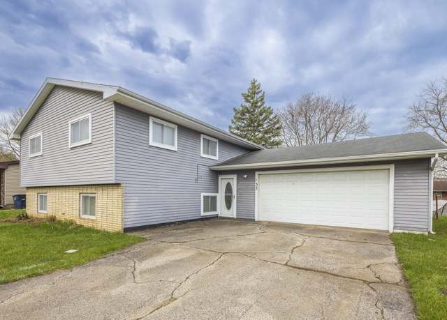 Property at 133 Crestwood Dr, Michigan City, IN 46360, 5 beds, 2 baths