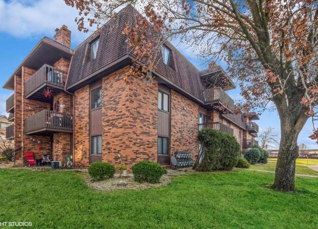Property at 2109 45th St #207, Highland, IN 46322, 2 beds, 2 baths