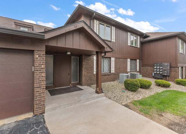 Property at 2545 E Lakeshore Dr, Crown Point, IN 46307, 3 beds, 2 baths