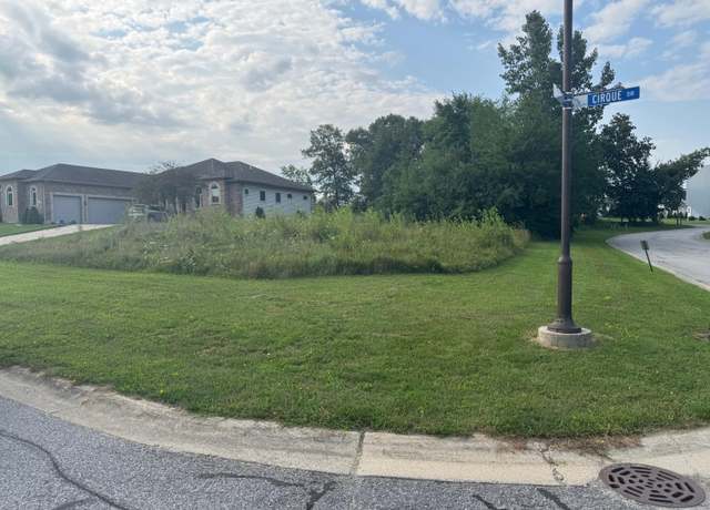 Property at 783 Cirque Dr, Crown Point, IN 46307