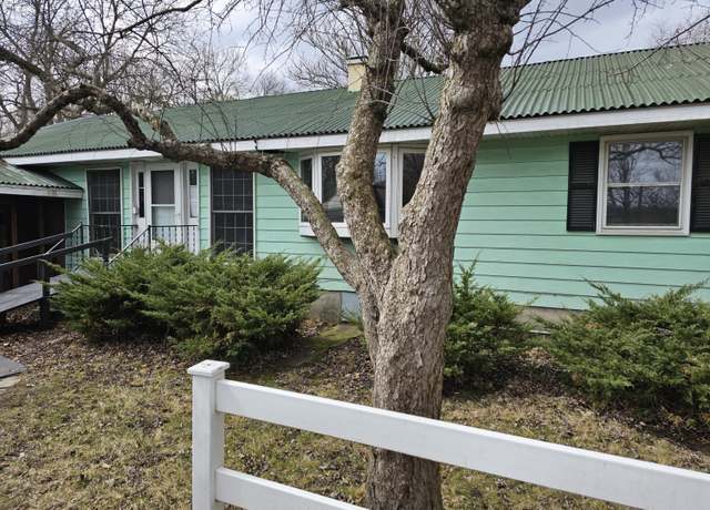 Property at 1920 Hale Ave, Chesterton, IN 46304, 3 beds, 1.5 baths