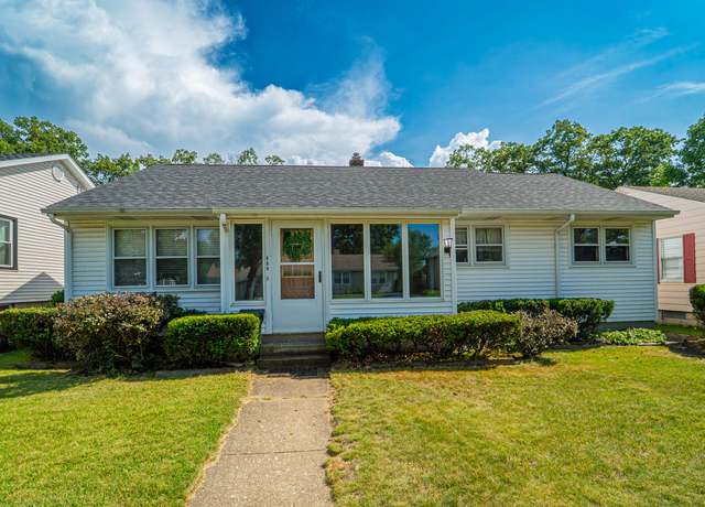 Property at 609 Madison St, Michigan City, IN 46360, 2 beds, 1.5 baths