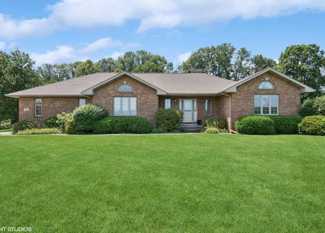 Property at 518 E 600 N, Valparaiso, IN 46383, 4 beds, 3.5 baths