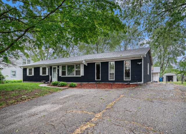 Property at 776 Eagle Creek Rd, Valparaiso, IN 46385, 3 beds, 1.5 baths