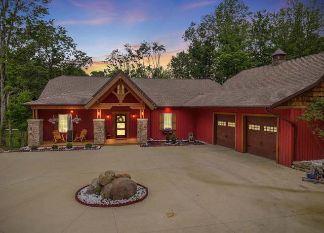 Property at 401 E 900 N, Valparaiso, IN 46383, 4 beds, 3 baths