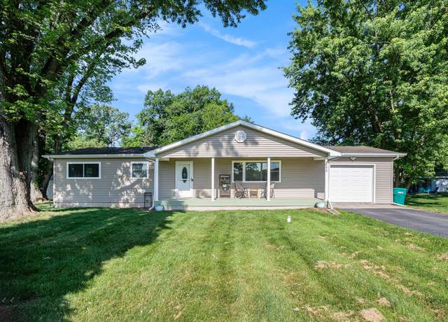 Property at 692 N Calumet Ave, Valparaiso, IN 46383, 3 beds, 1.5 baths