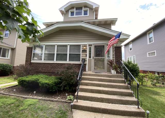 Property at 1938 Wespark Ave, Whiting, IN 46394, 3 beds, 2.5 baths