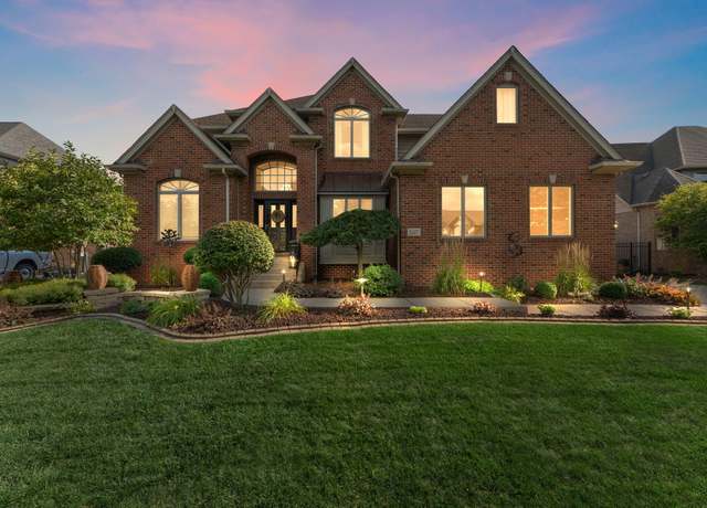 Property at 1127 Stonebridge Dr, Schererville, IN 46375, 4 beds, 3 baths
