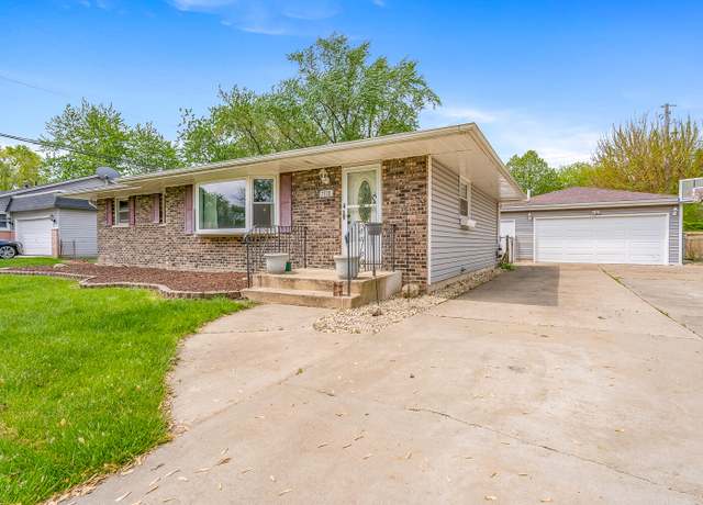 Property at 7338 Jennings Pl, Merrillville, IN 46410, 3 beds, 1.5 baths