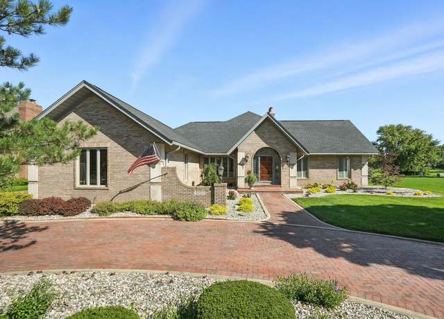 Property at 1322 Muirfield Dr, Schererville, IN 46375, 3 beds, 3 baths