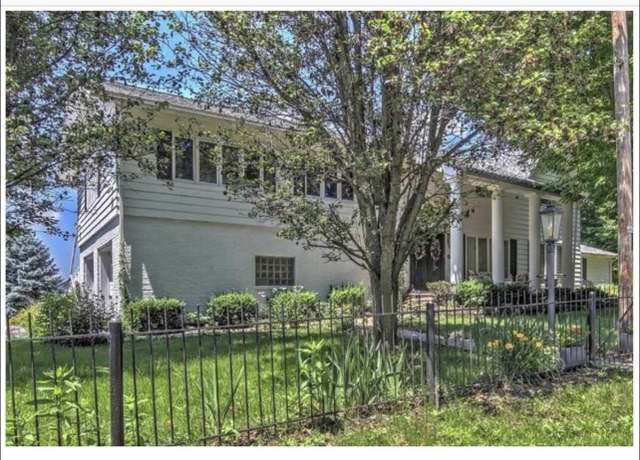 Property at 1116 N 350 E, Chesterton, IN 46304, 4 beds, 3 baths