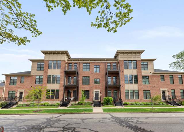 Property at 354 W Chicago St #200, Valparaiso, IN 46383, 2 beds, 2 baths